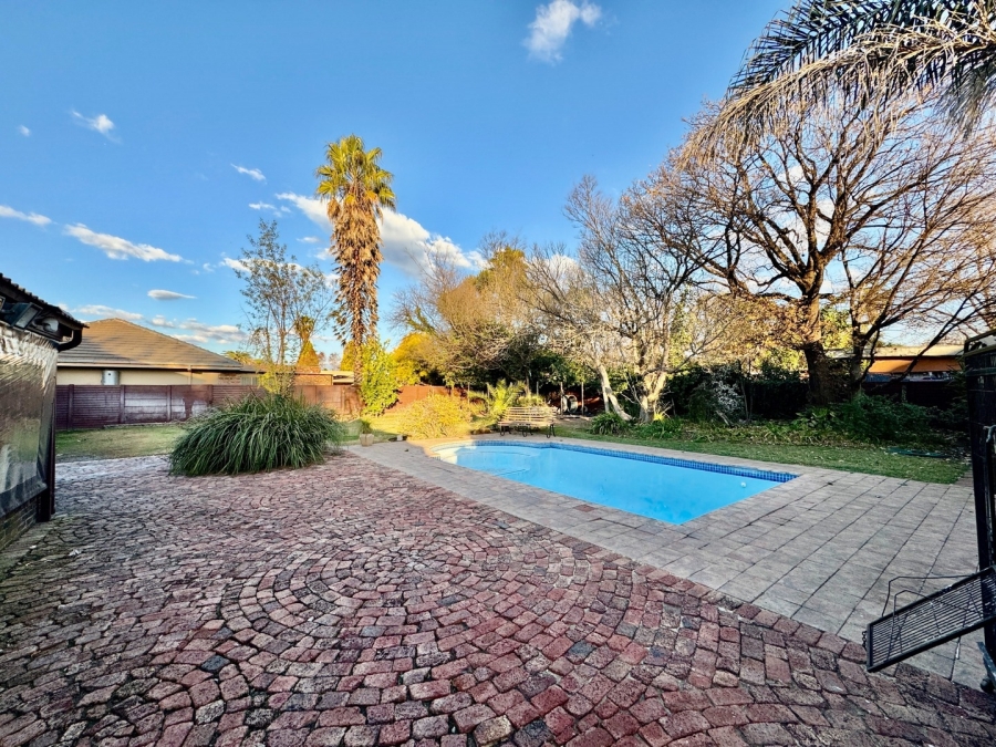 6 Bedroom Property for Sale in Baillie Park North West